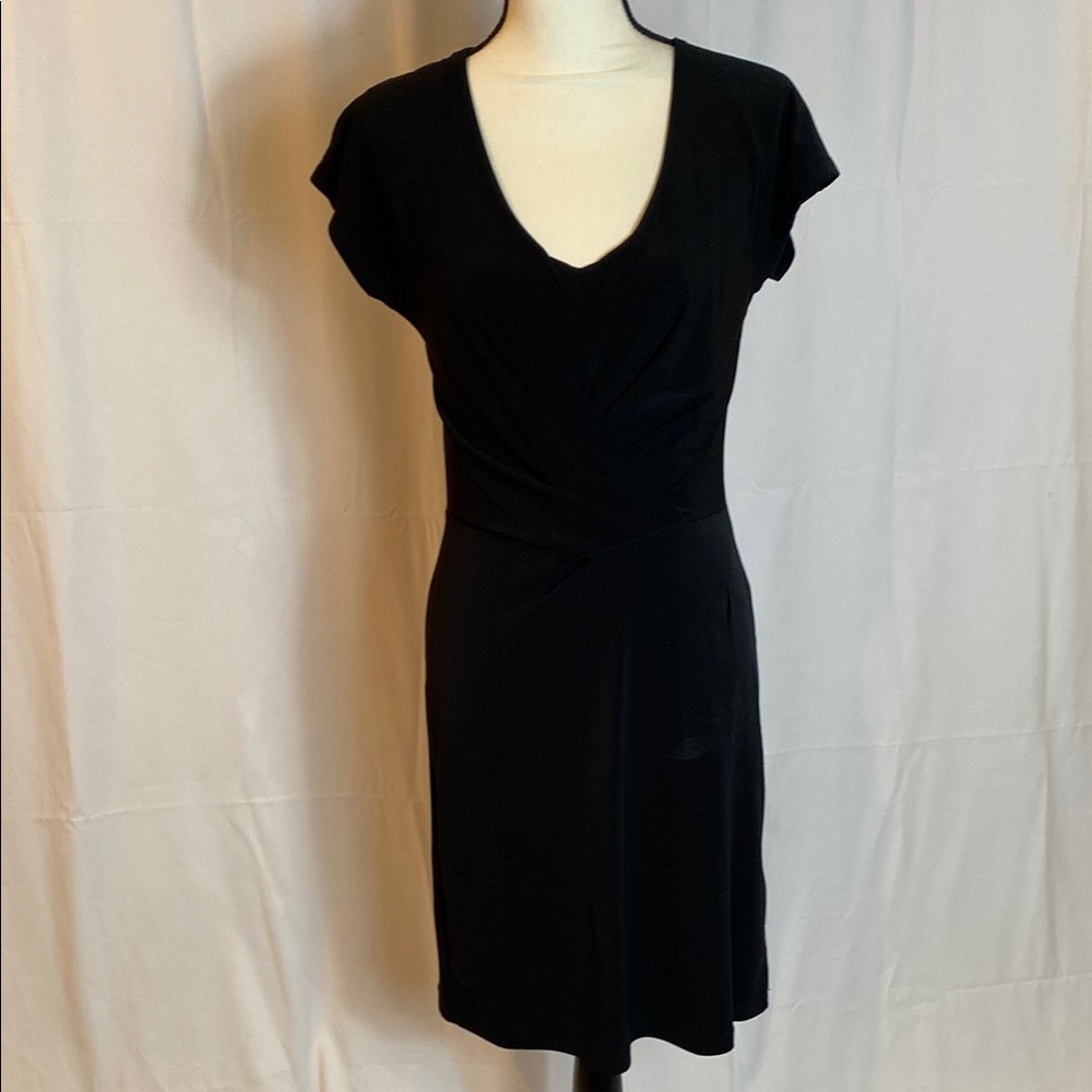 Chic Black V-Neck Mini Dress